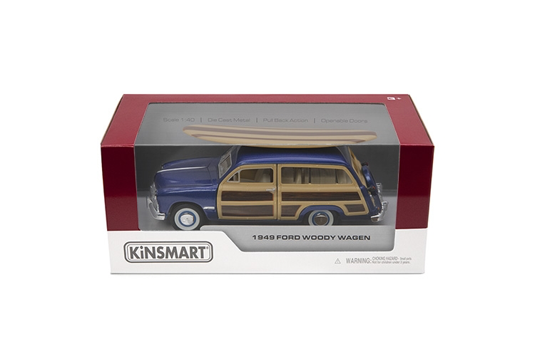 1949 Ford Woody Wagon with surfboard (1:40)