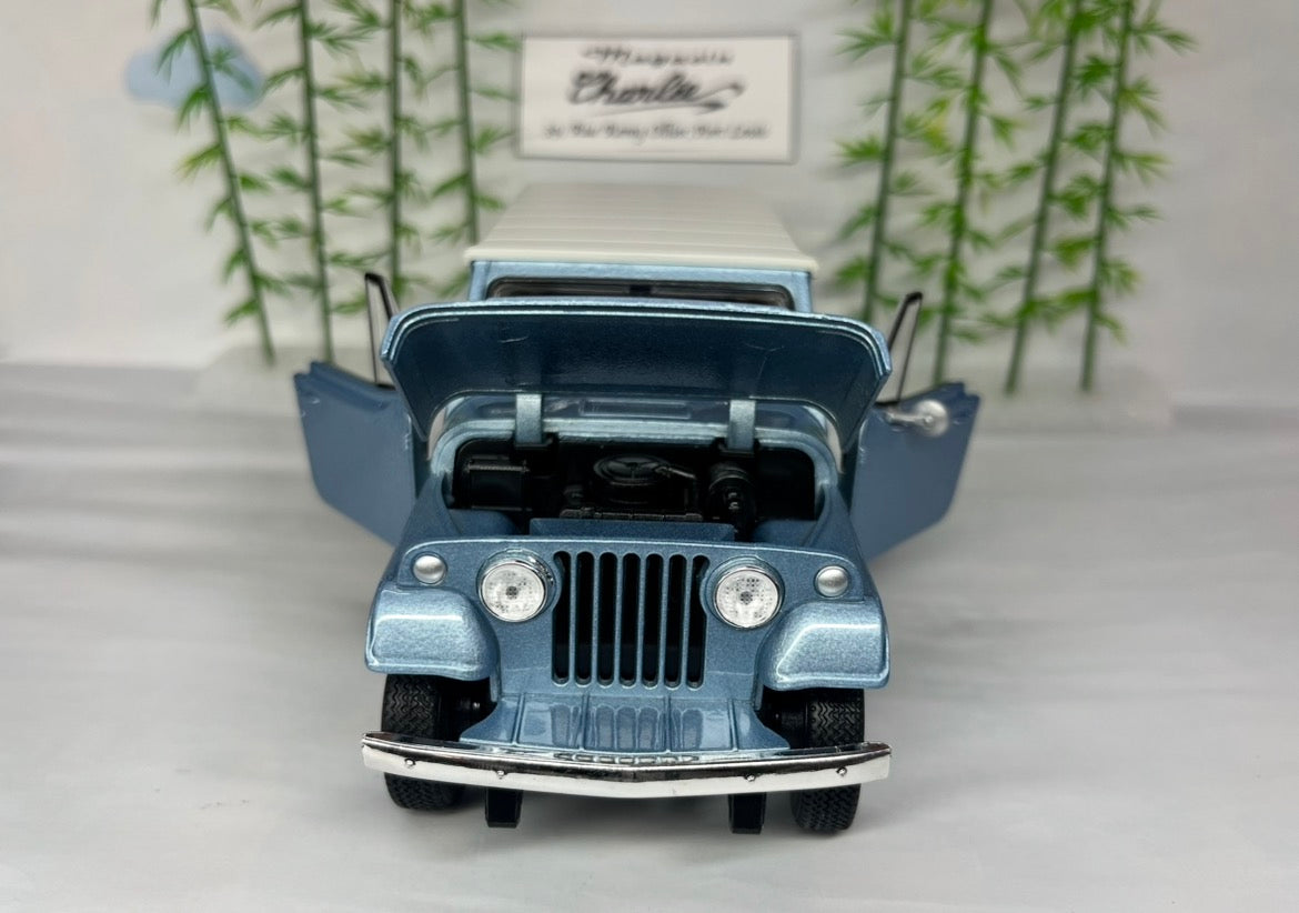 1967 Jeepe Jeepster Commando Station Wagon (1:24)