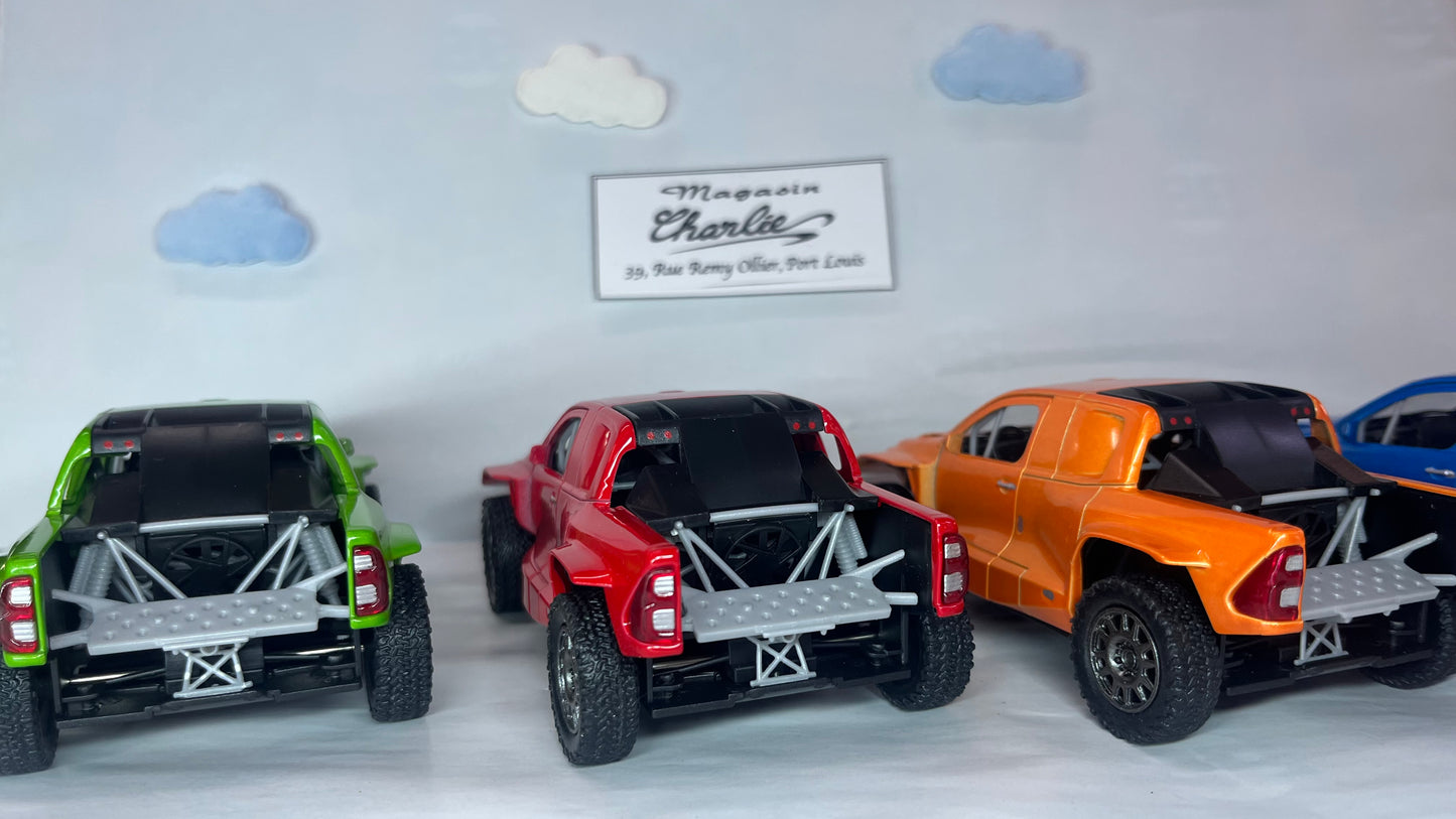 Toyota Hilux (size 1:38)