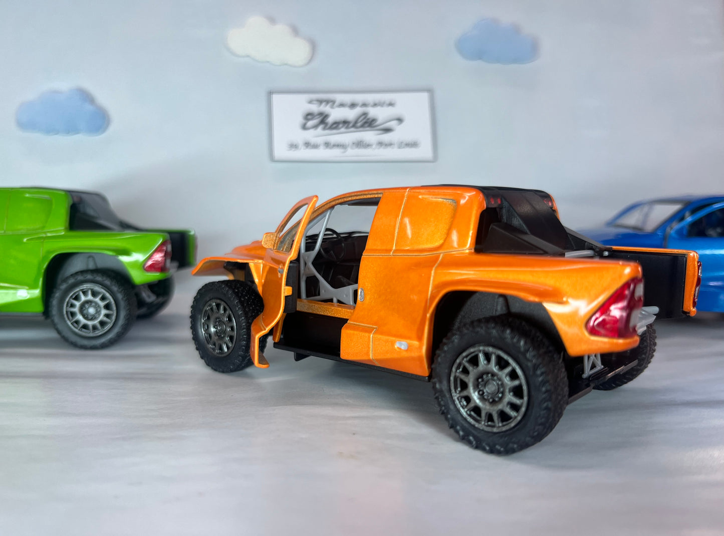 Toyota Hilux (size 1:38)